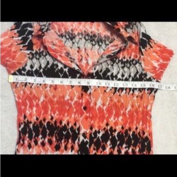 Apt. 9 Accordion Pleat Button Shirt Size Medium - Picture 7 of 10